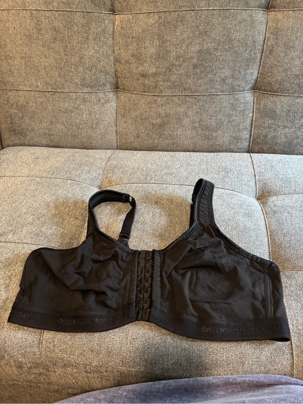 Comfort Choice Front-Closure Wireless Bra in Black